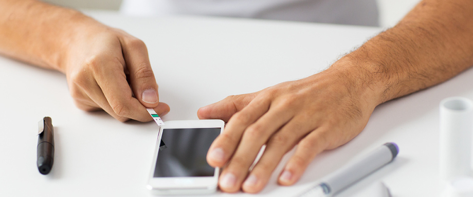 How does a Glucometer work